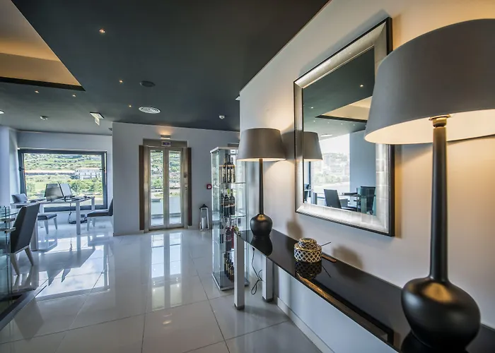 Gale Collection Douro למאגו