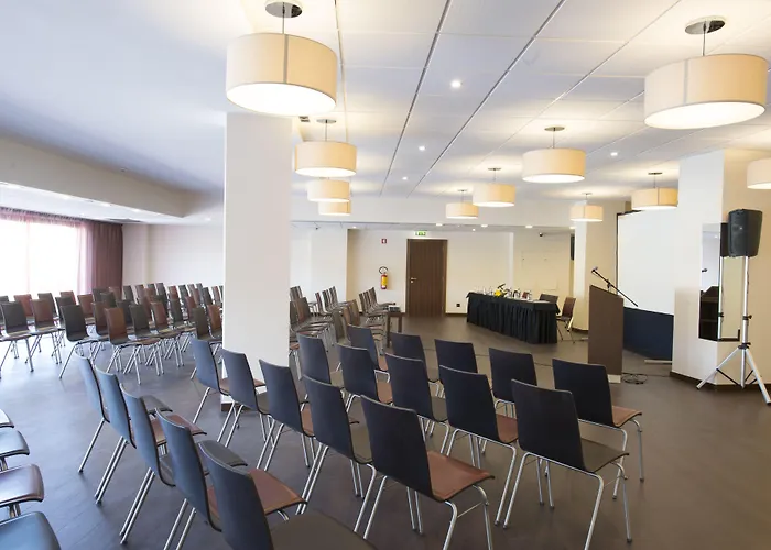 Gale Collection Douro 4* למאגו